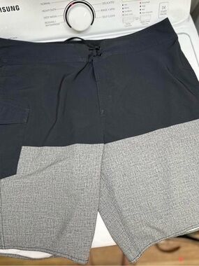 Men's Volcom Boardshorts Sz 40